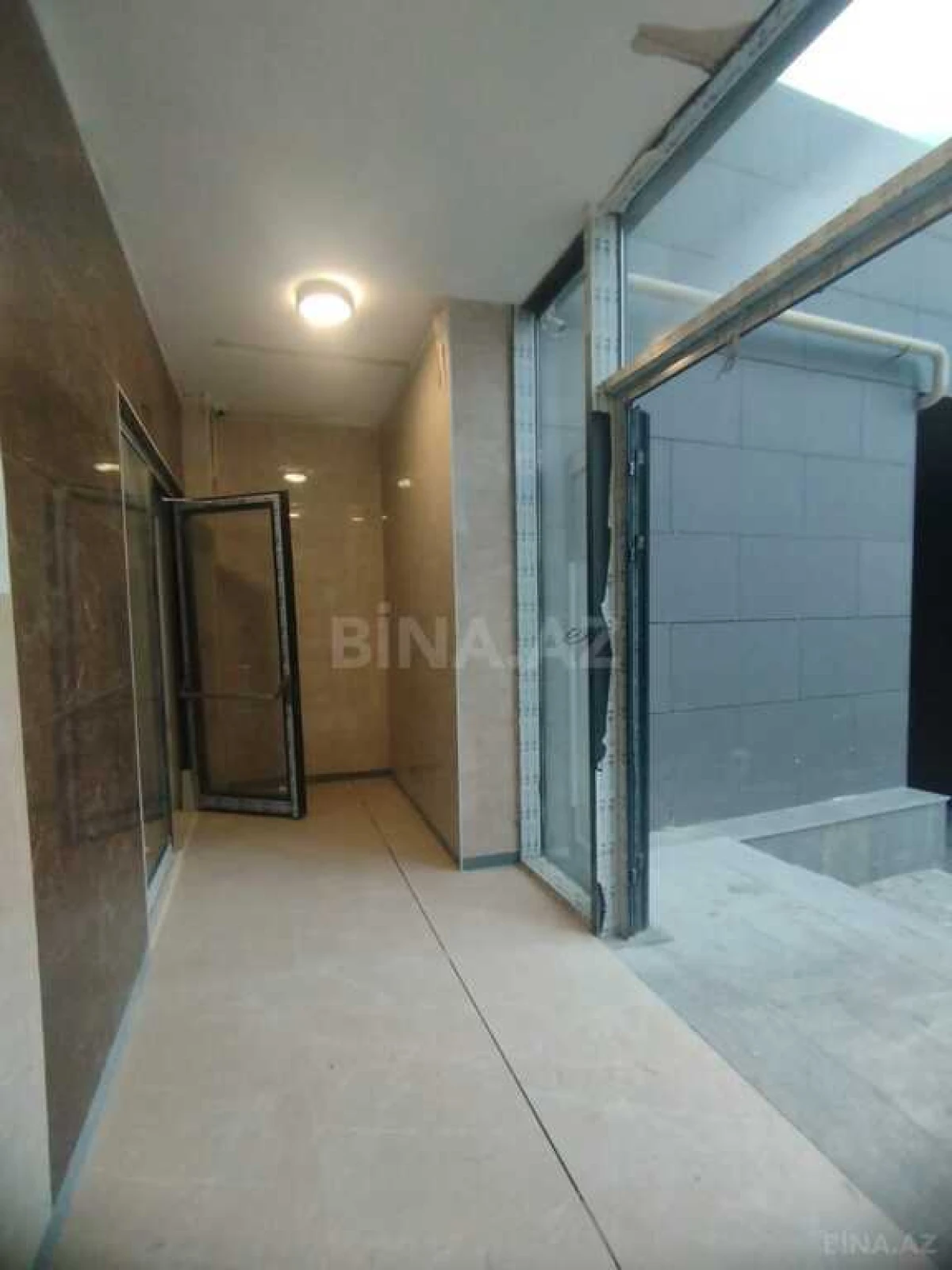 Satılır 3 otaqlı mənzil 127 m²