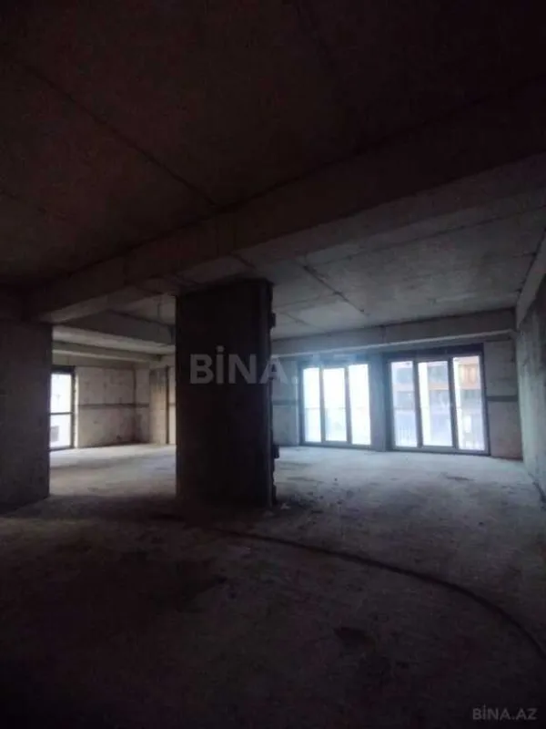 Satılır 3 otaqlı mənzil 127 m²