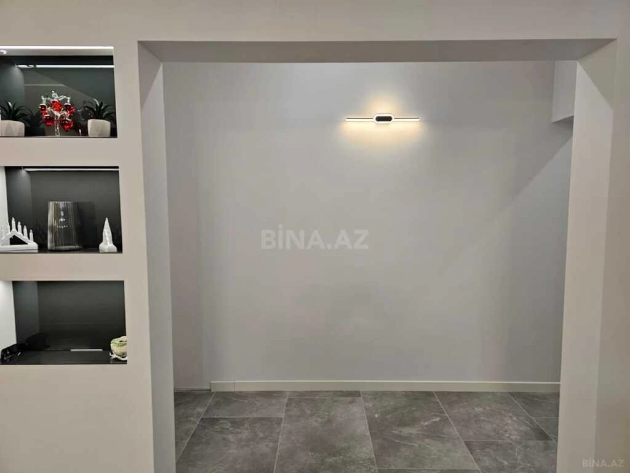 Satılır 4 otaqlı mənzil 154 m²
