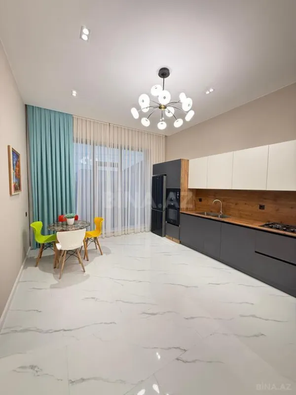 Satılır 4 otaqlı həyət evi 170 m²