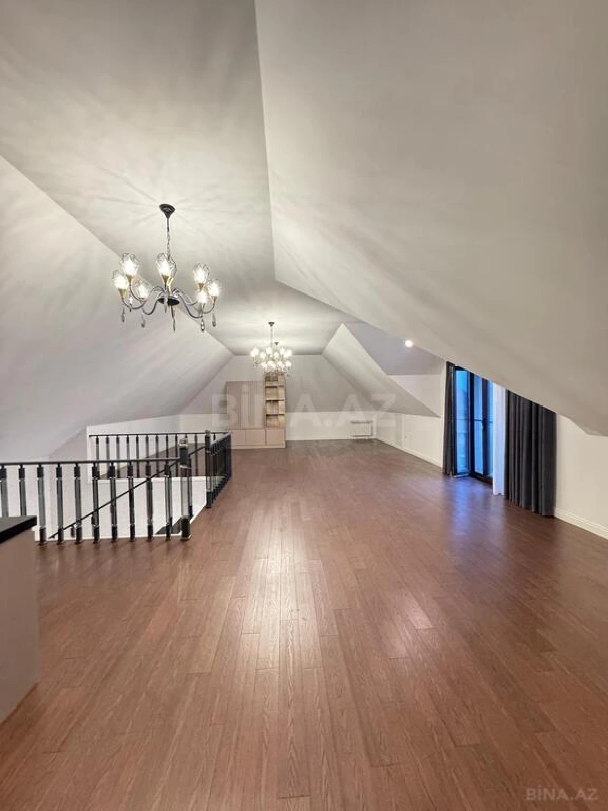 Satılır 7 otaqlı həyət evi 500 m²