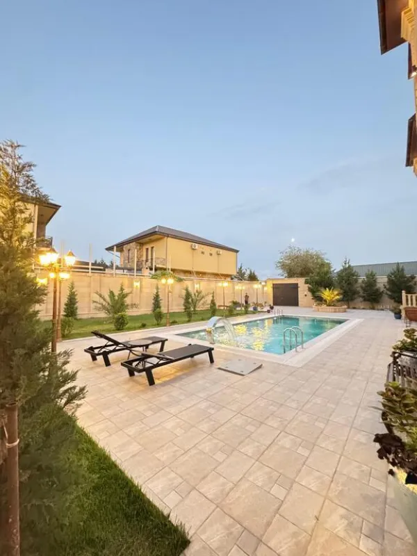 Satılır 7 otaqlı həyət evi 500 m²