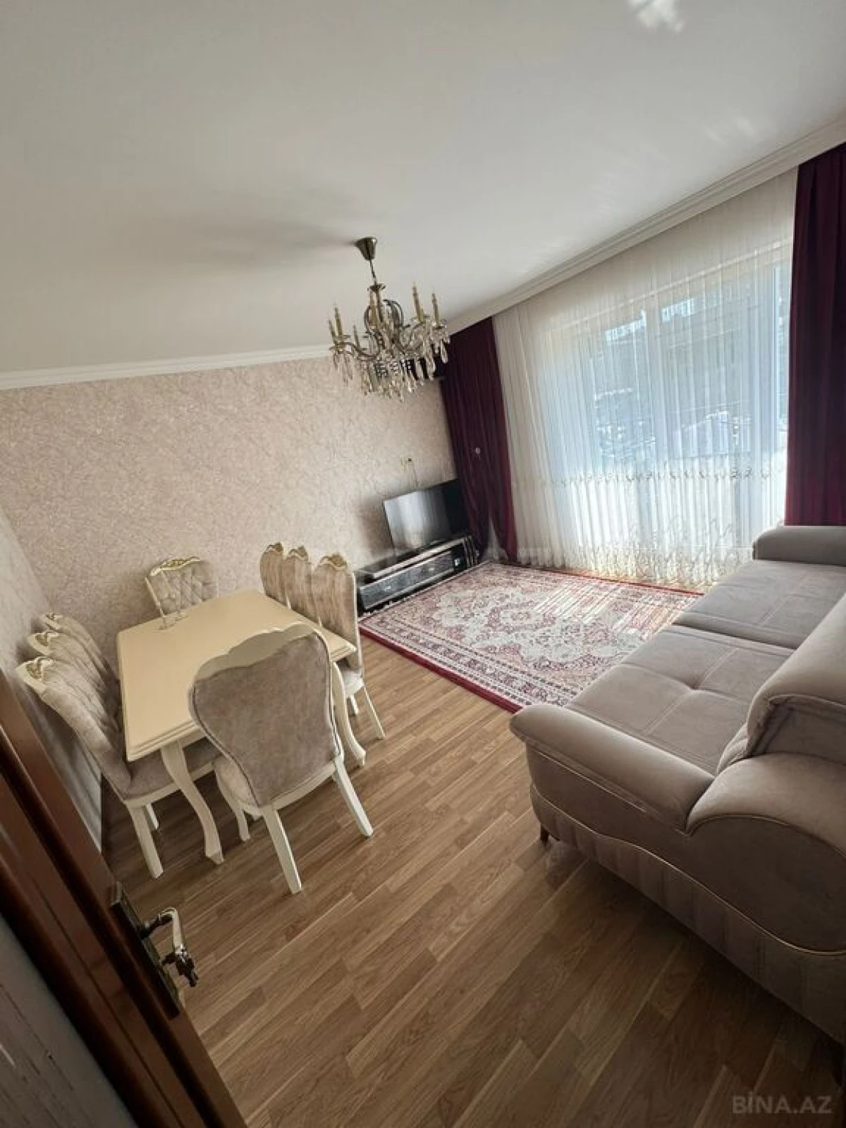 Satılır 4 otaqlı mənzil 111 m²