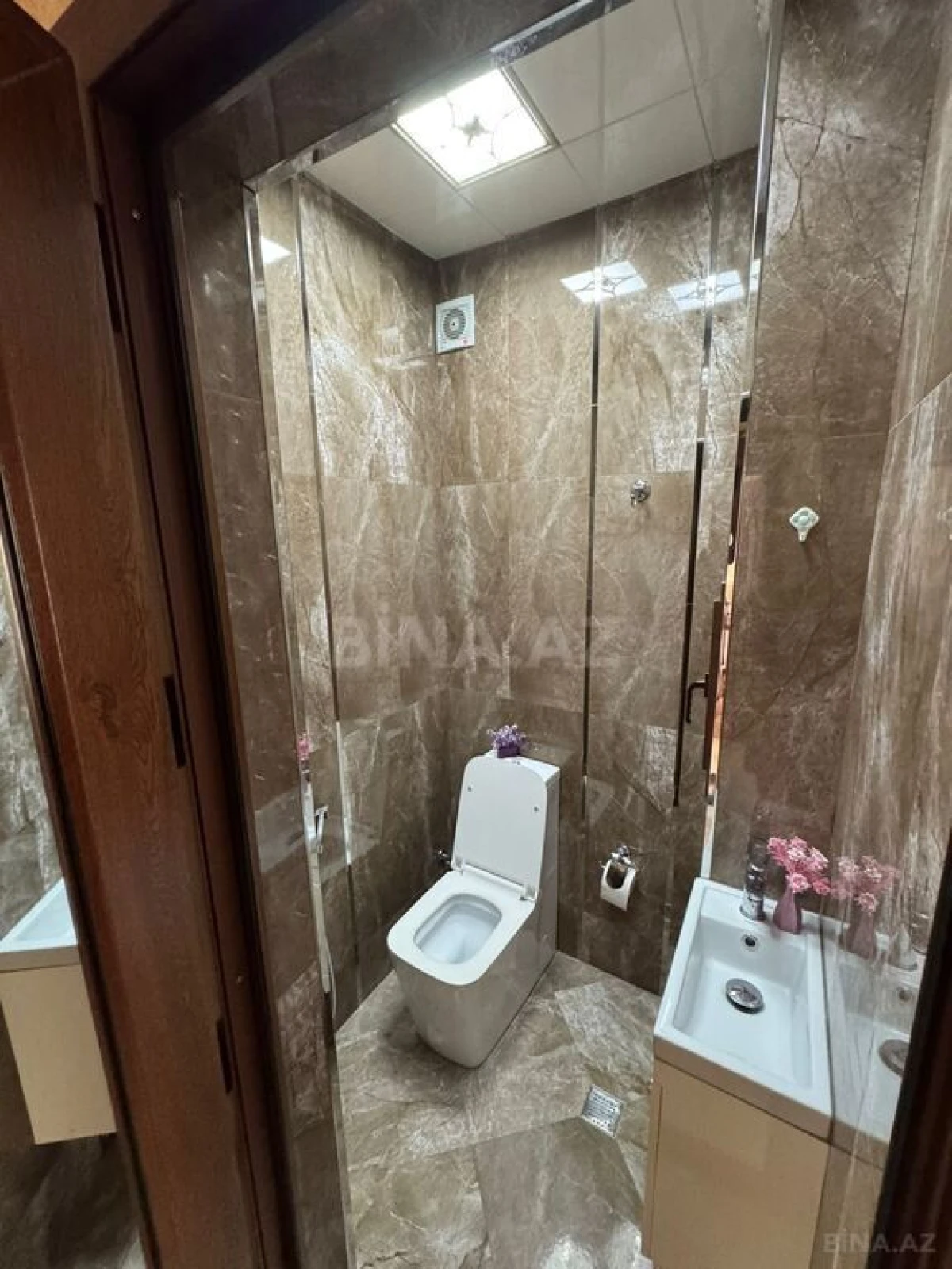 Satılır 4 otaqlı mənzil 111 m²