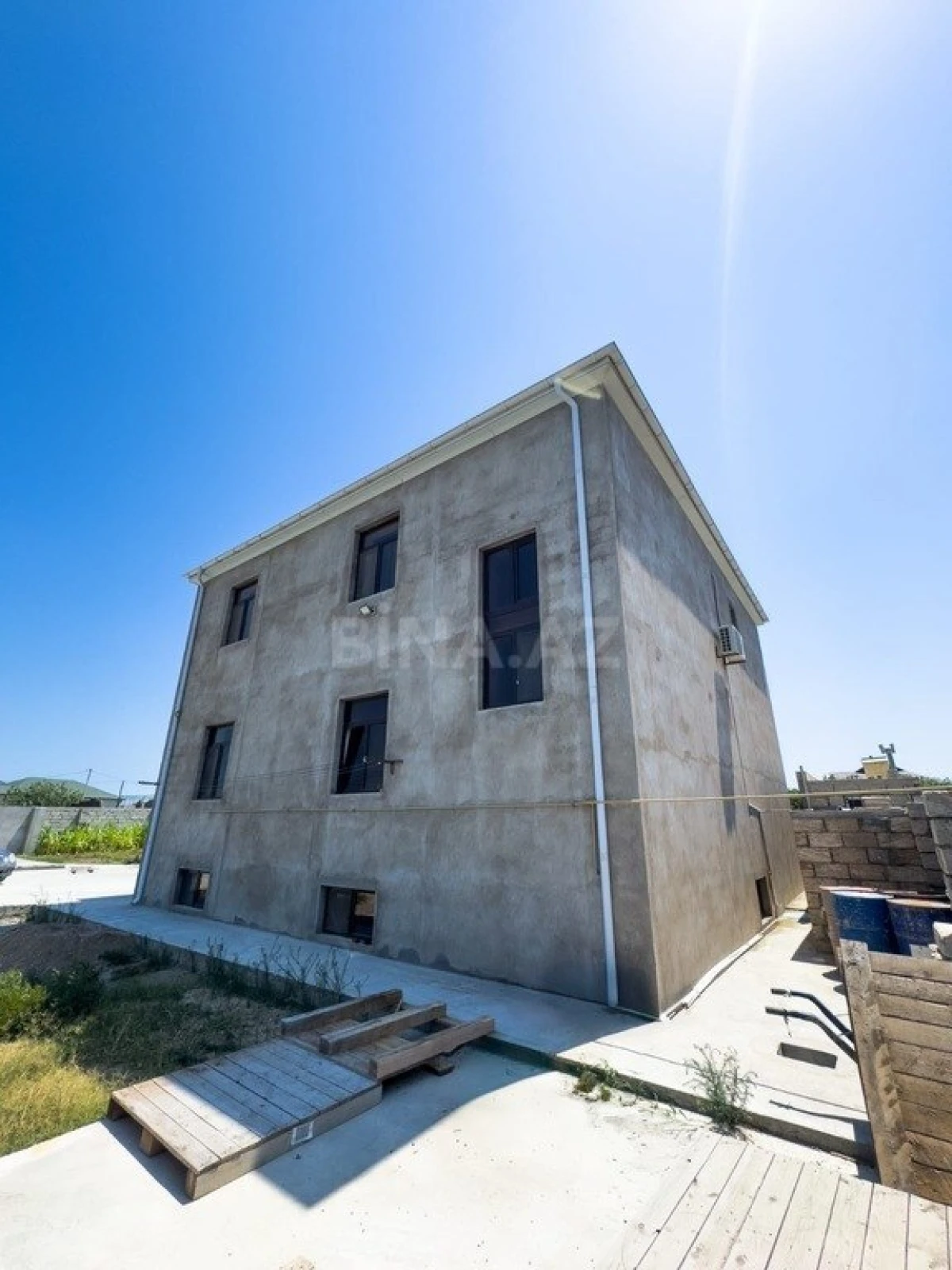 Satılır 4 otaqlı həyət evi 320 m²