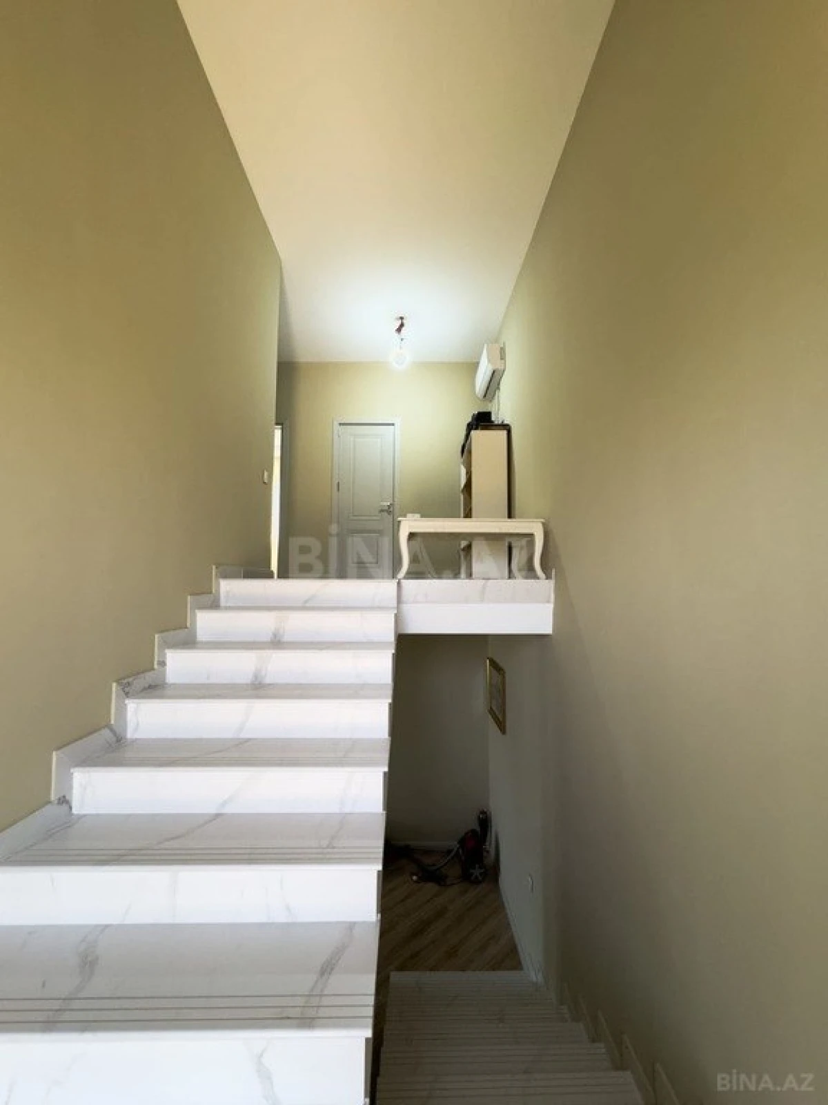 Satılır 4 otaqlı həyət evi 320 m²