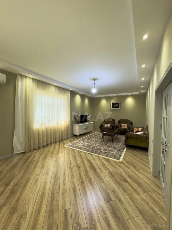 Satılır 4 otaqlı həyət evi 320 m²