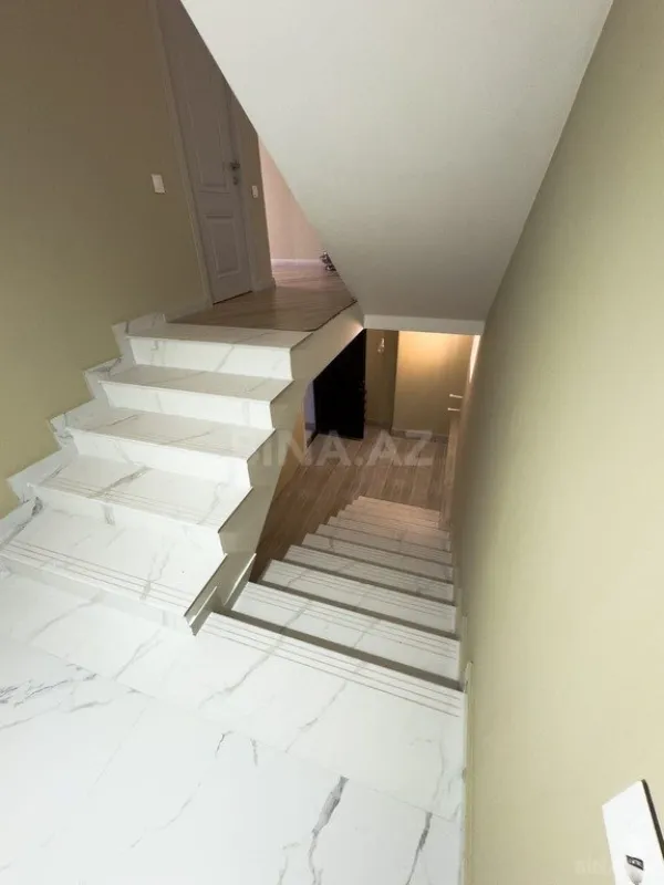 Satılır 4 otaqlı həyət evi 320 m²