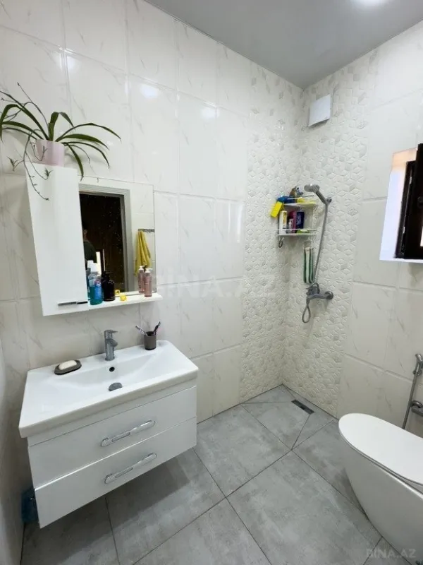 Satılır 4 otaqlı həyət evi 320 m²