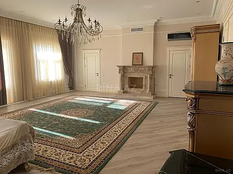 Satılır 10 otaqlı həyət evi 500 m²