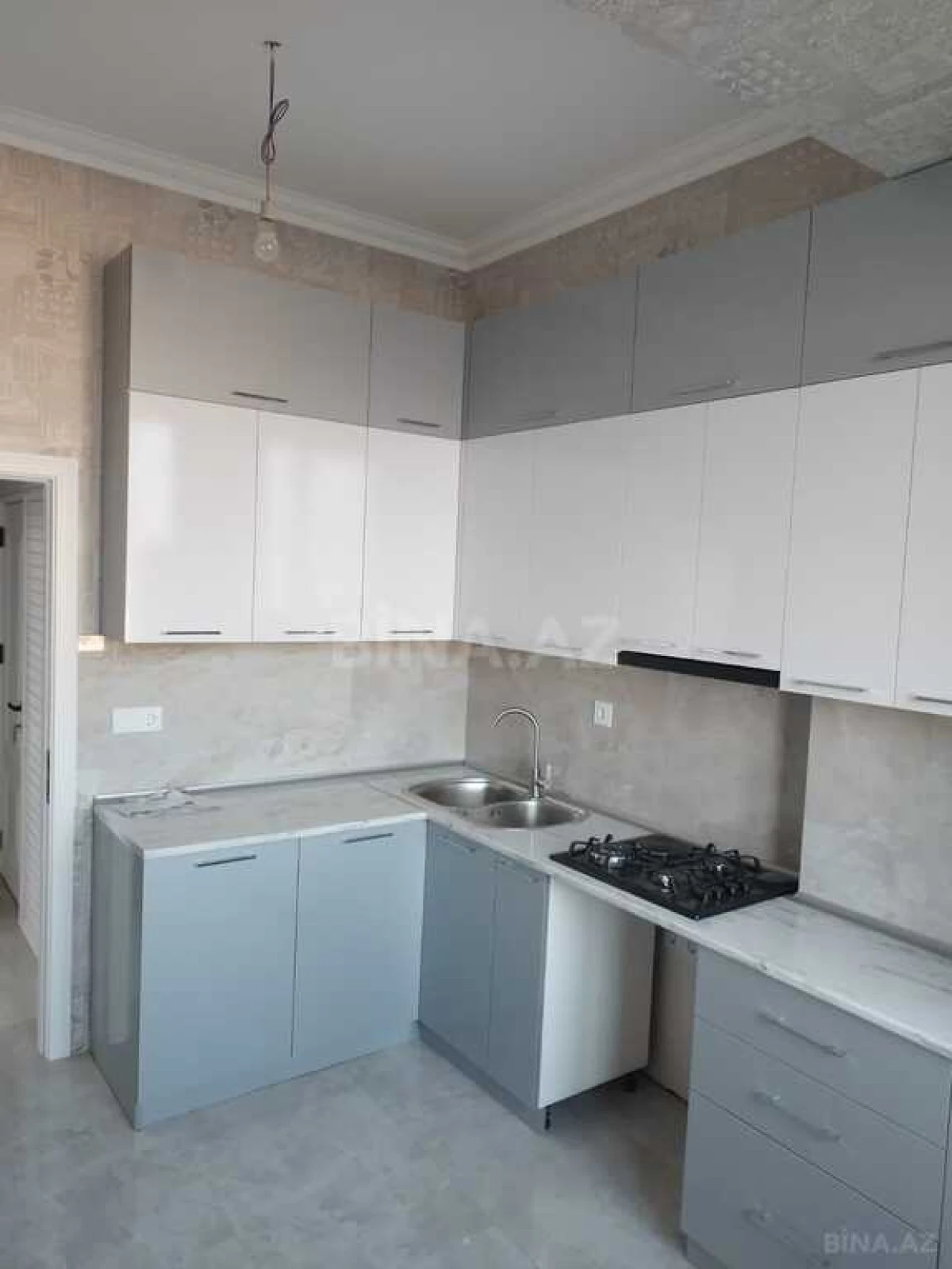 Satılır 2 otaqlı mənzil 66 m²