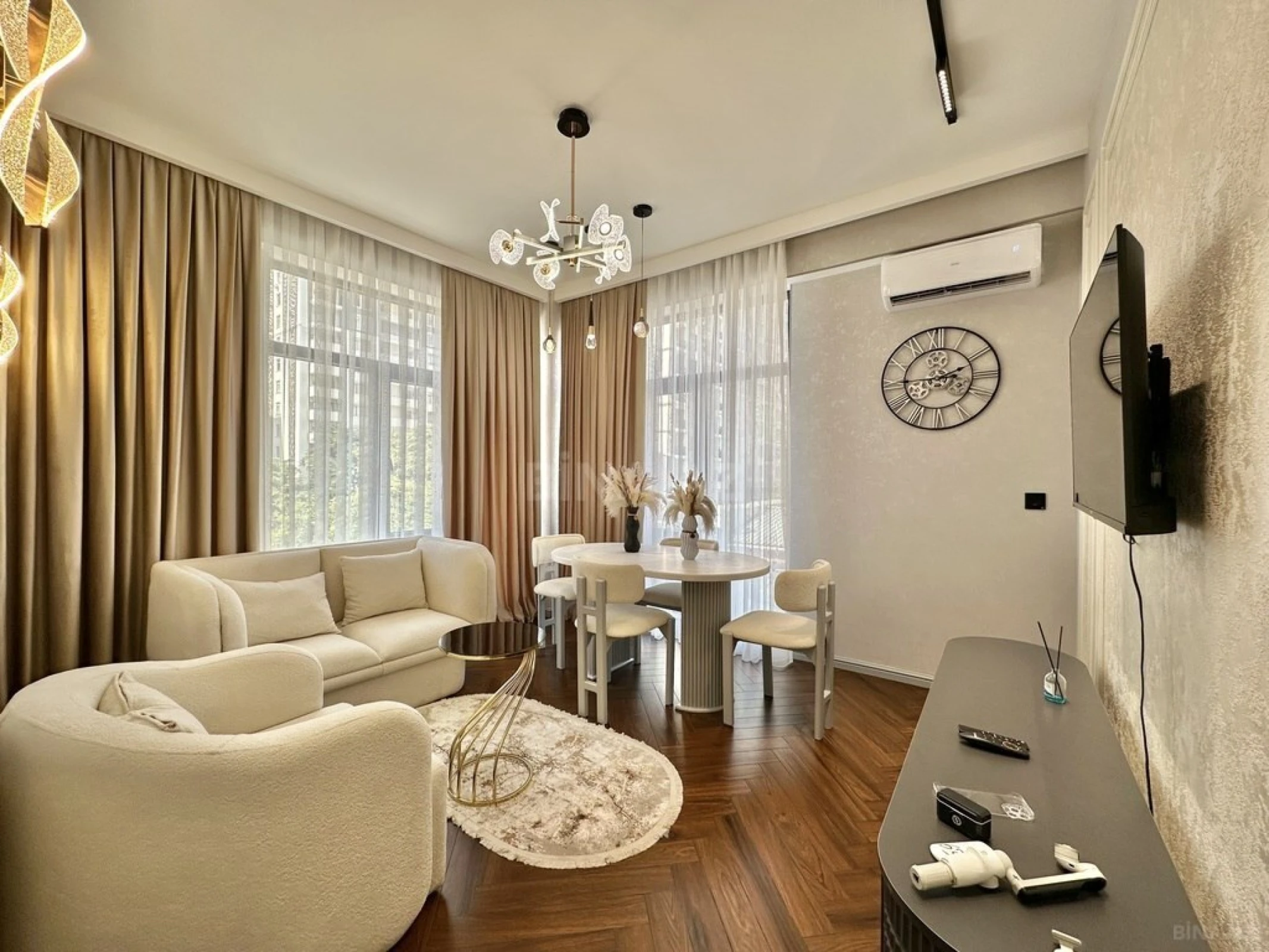 Satılır 2 otaqlı mənzil 54 m²