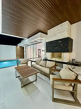 Satılır 5 otaqlı həyət evi 250 m²