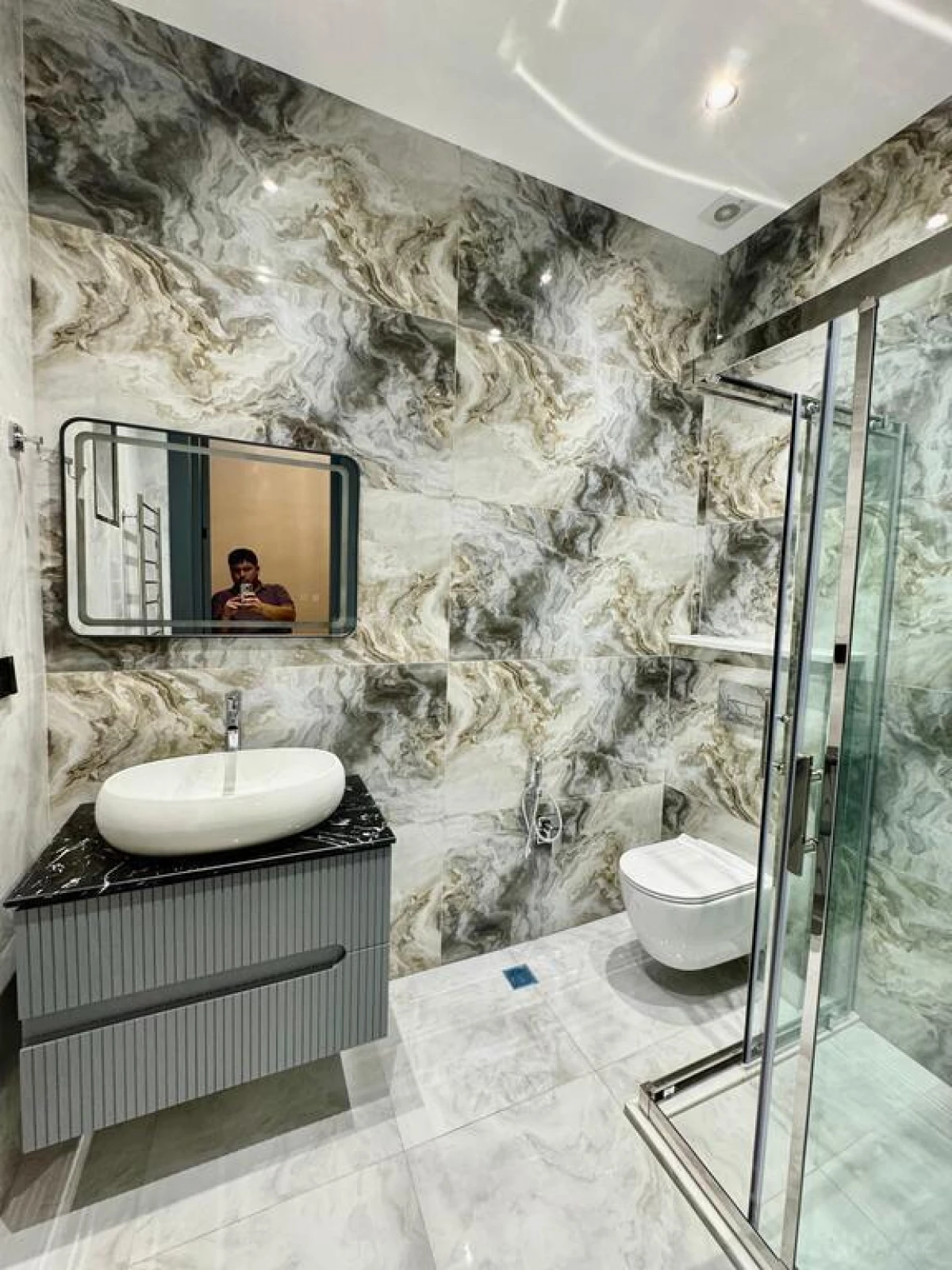 Satılır 5 otaqlı həyət evi 250 m²