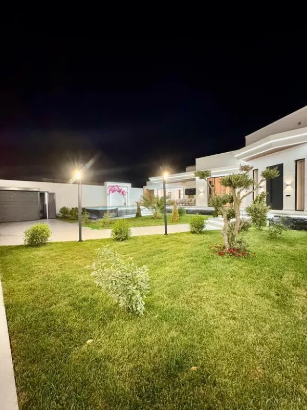 Satılır 5 otaqlı həyət evi 250 m²