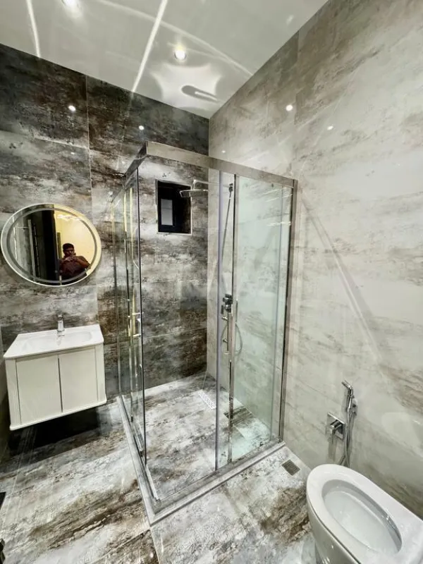 Satılır 5 otaqlı həyət evi 250 m²