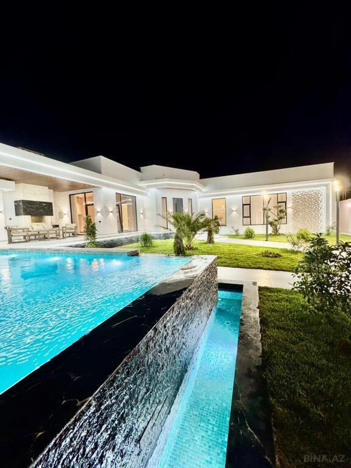 Satılır 5 otaqlı həyət evi 250 m²