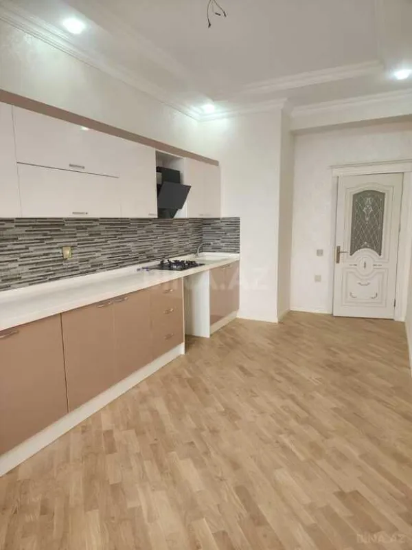 Satılır 3 otaqlı mənzil 107 m²