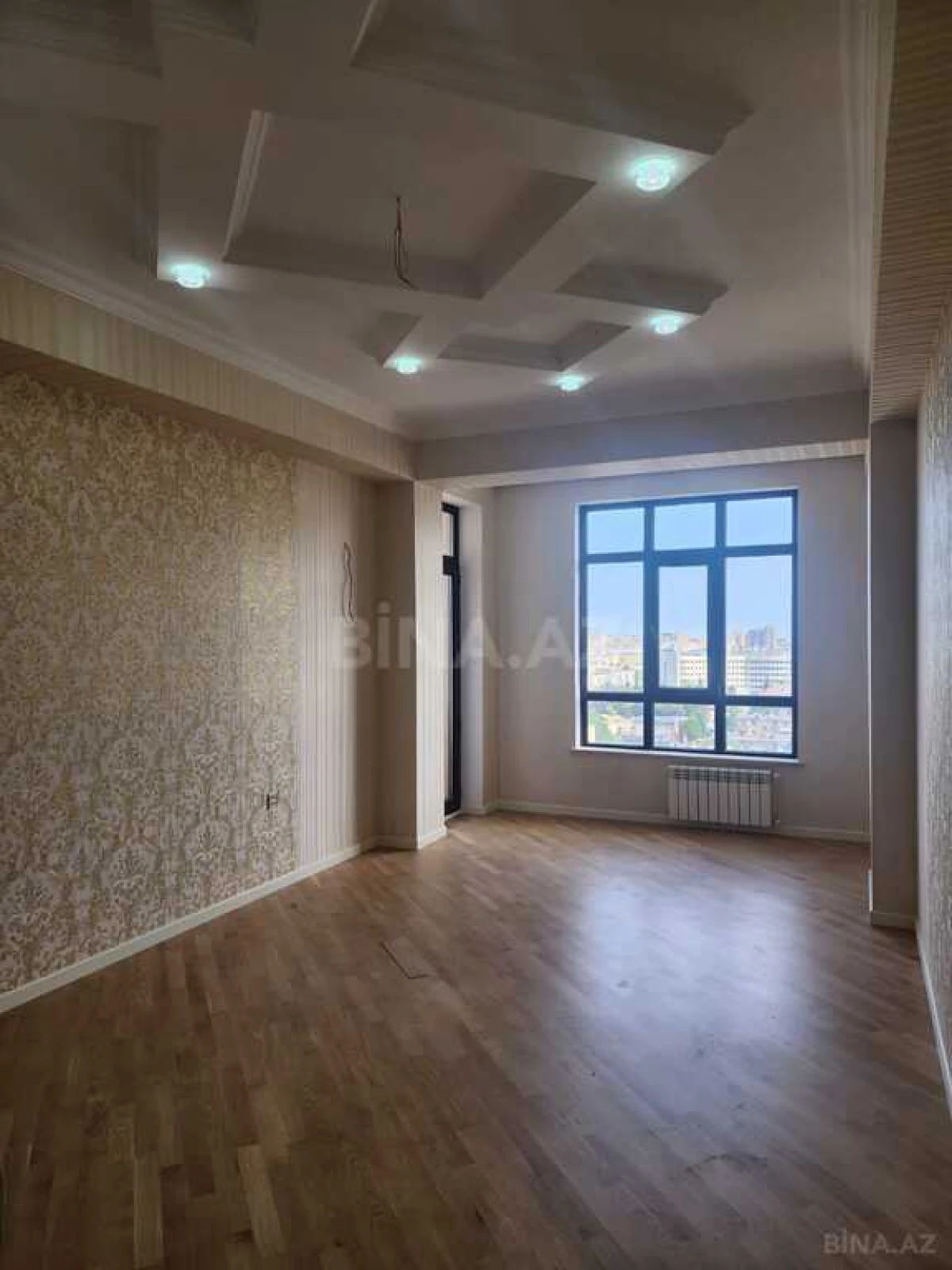 Satılır 3 otaqlı mənzil 107 m²