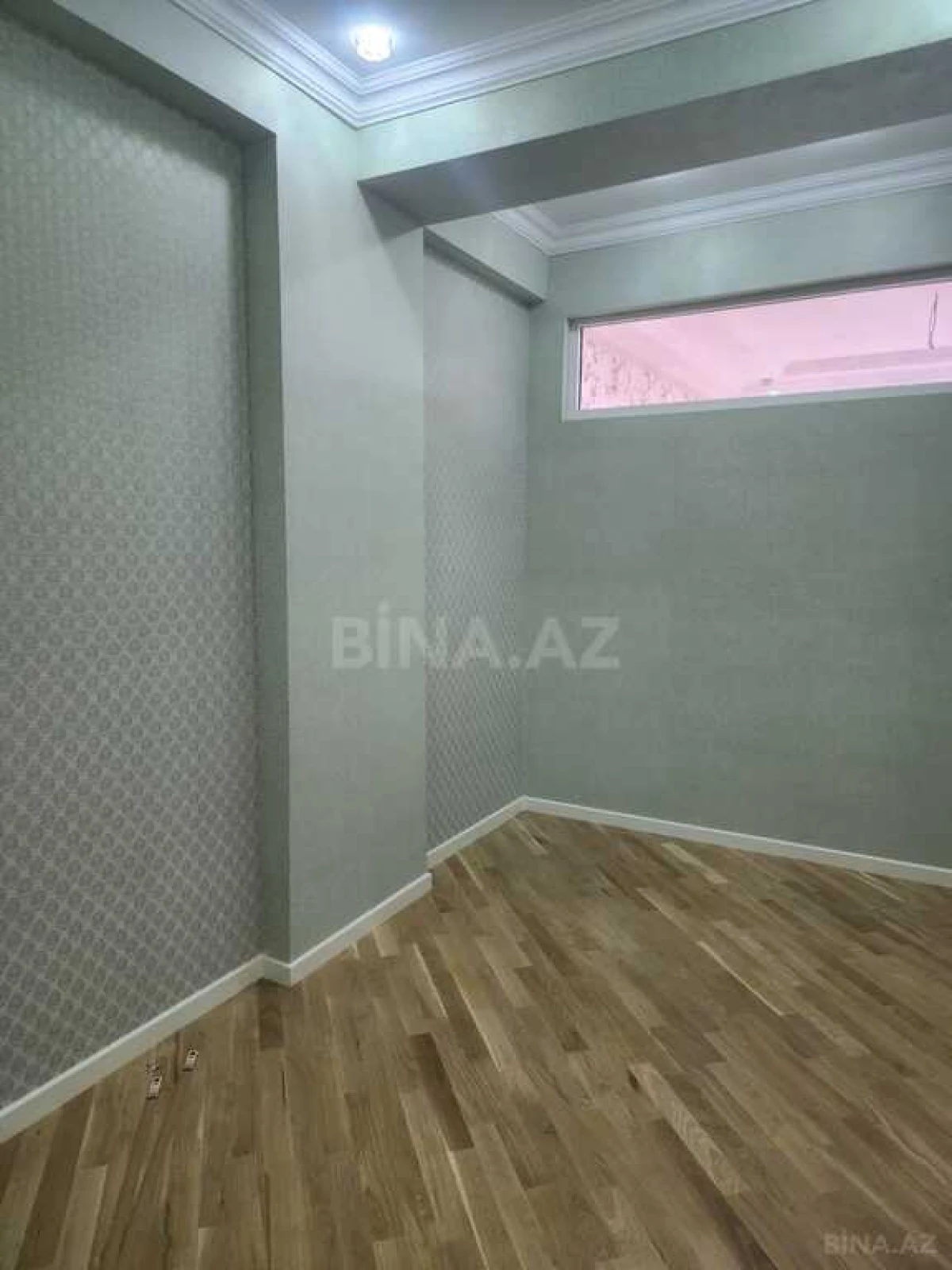 Satılır 3 otaqlı mənzil 107 m²