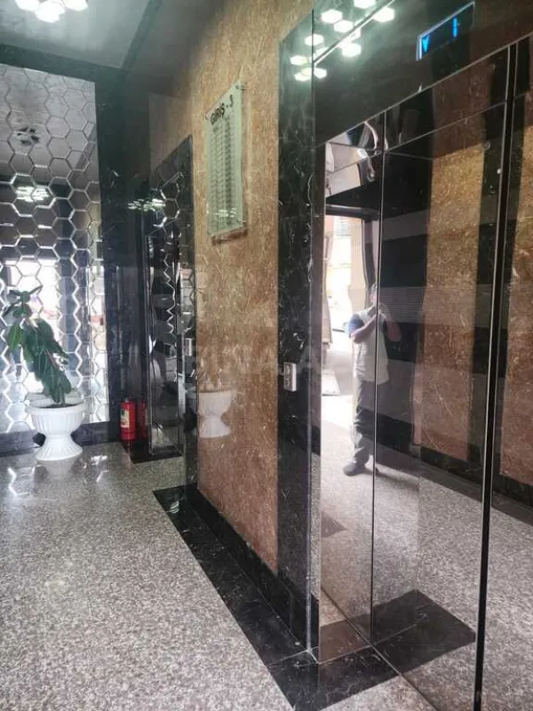 Satılır 3 otaqlı mənzil 107 m²