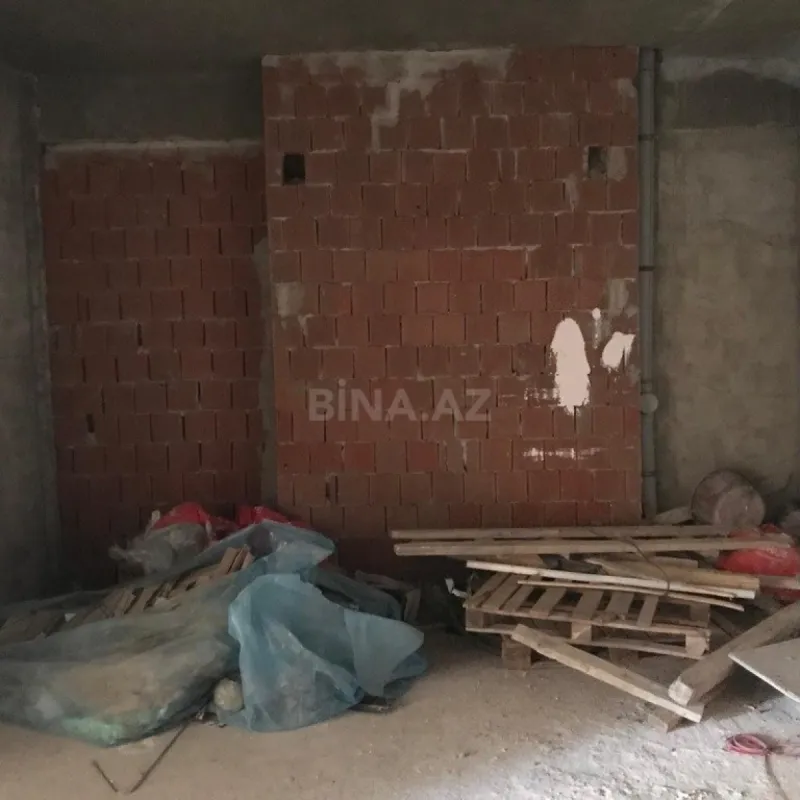 Satılır 2 otaqlı mənzil 108 m²