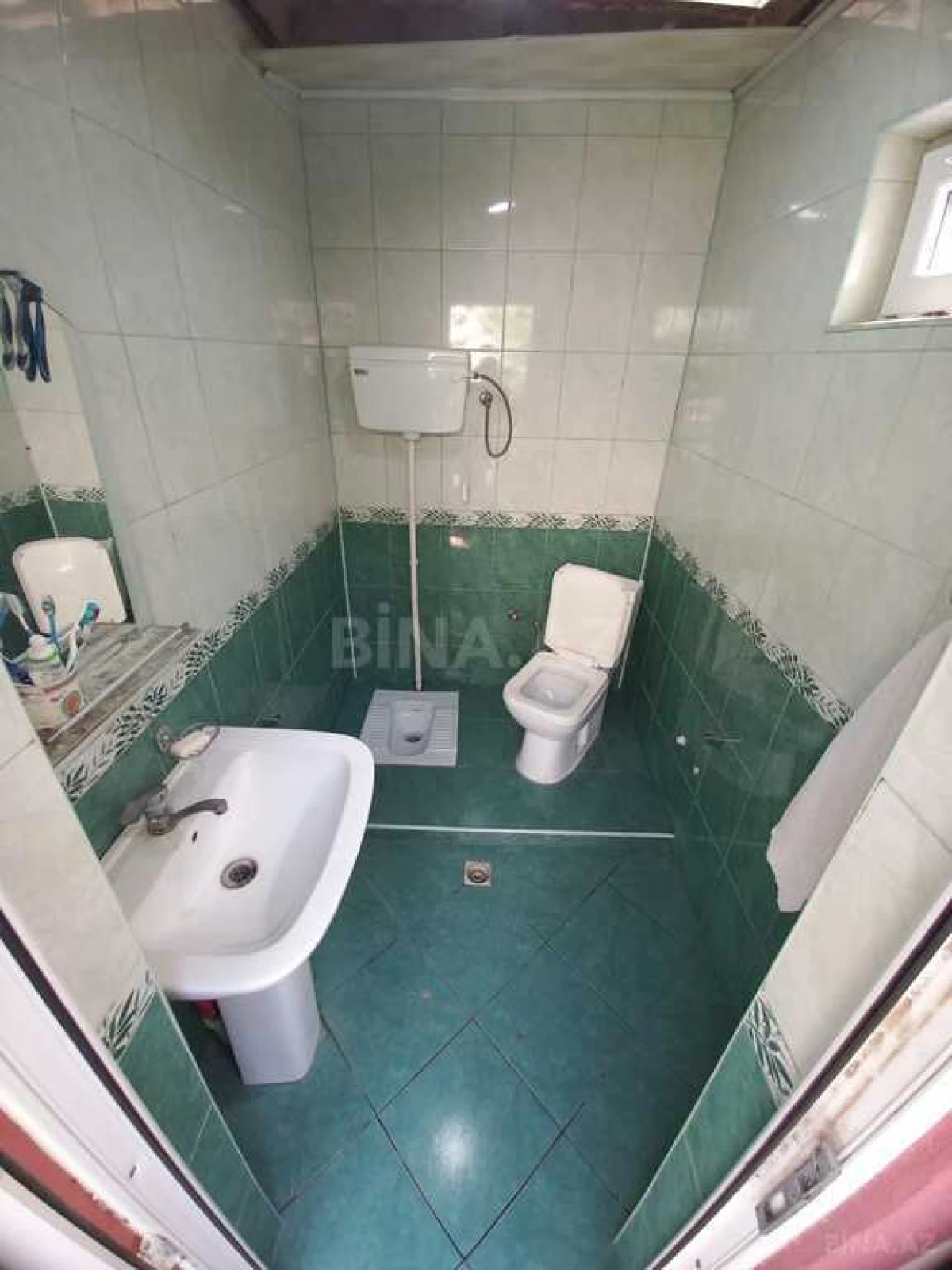Kirayə verilir 8 otaqlı həyət evi 450 m²
