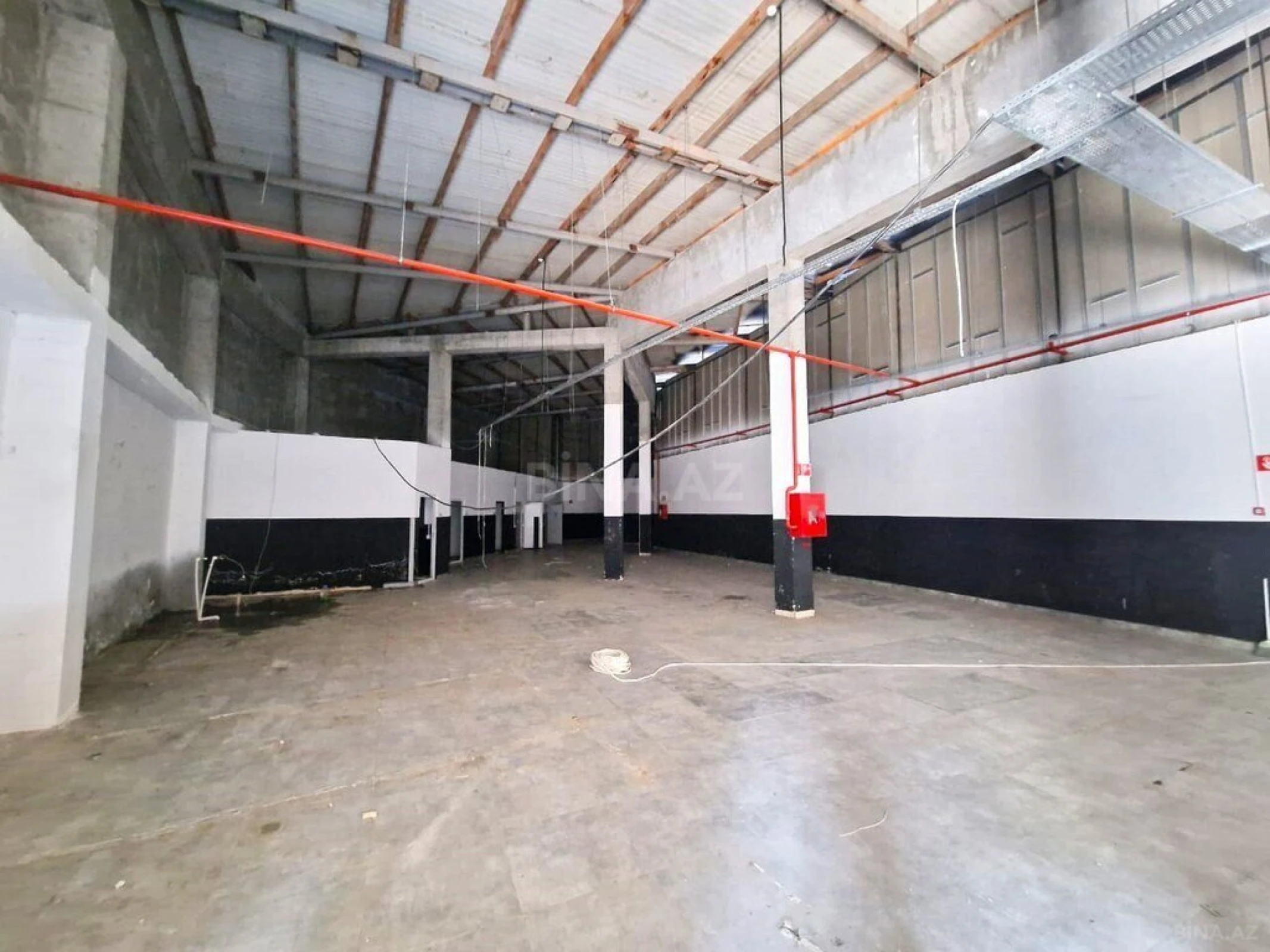 Kirayə verilir obyekt 2000 m²