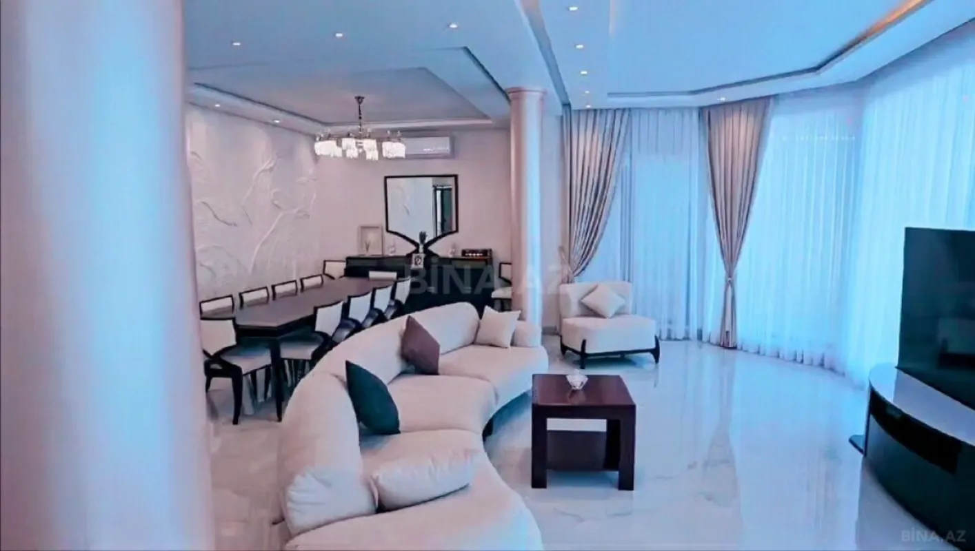 Satılır 7 otaqlı həyət evi 500 m²