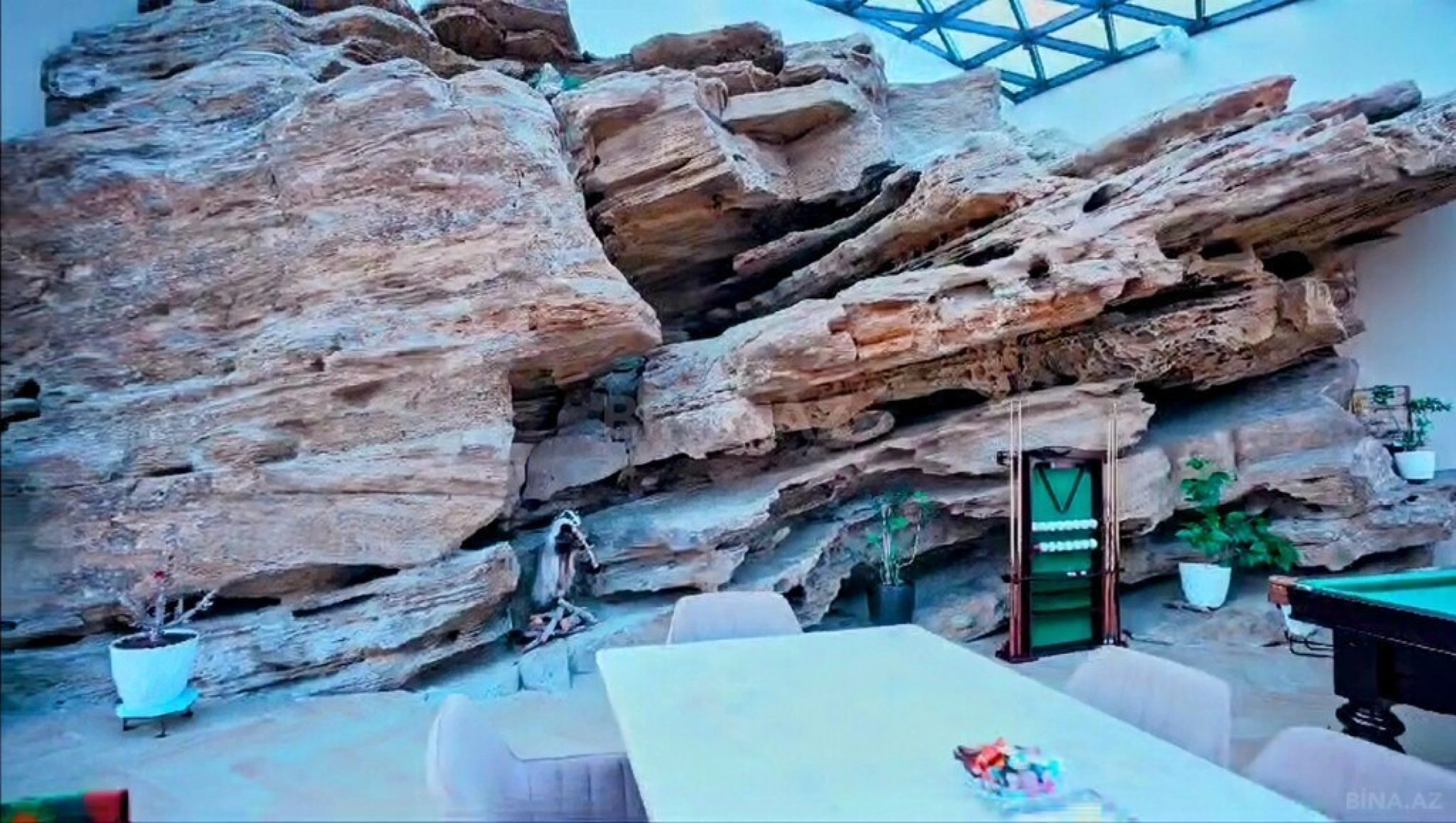 Satılır 7 otaqlı həyət evi 500 m²