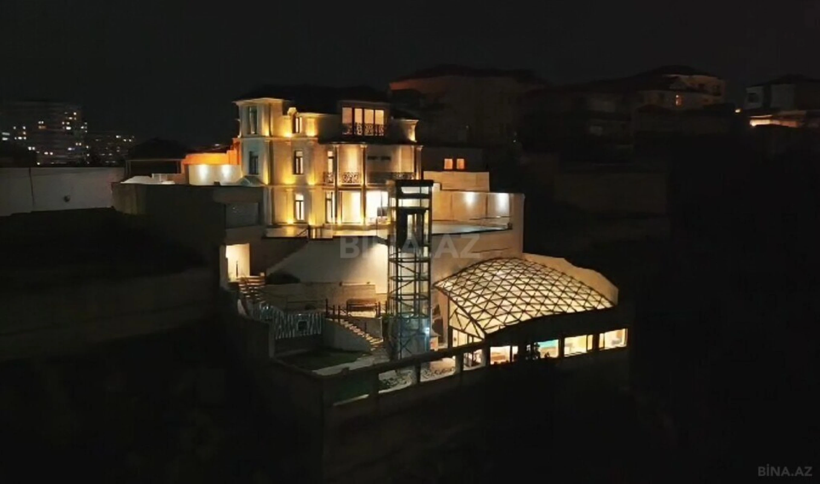 Satılır 7 otaqlı həyət evi 500 m²