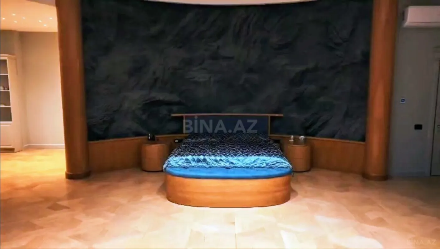 Satılır 7 otaqlı həyət evi 500 m²