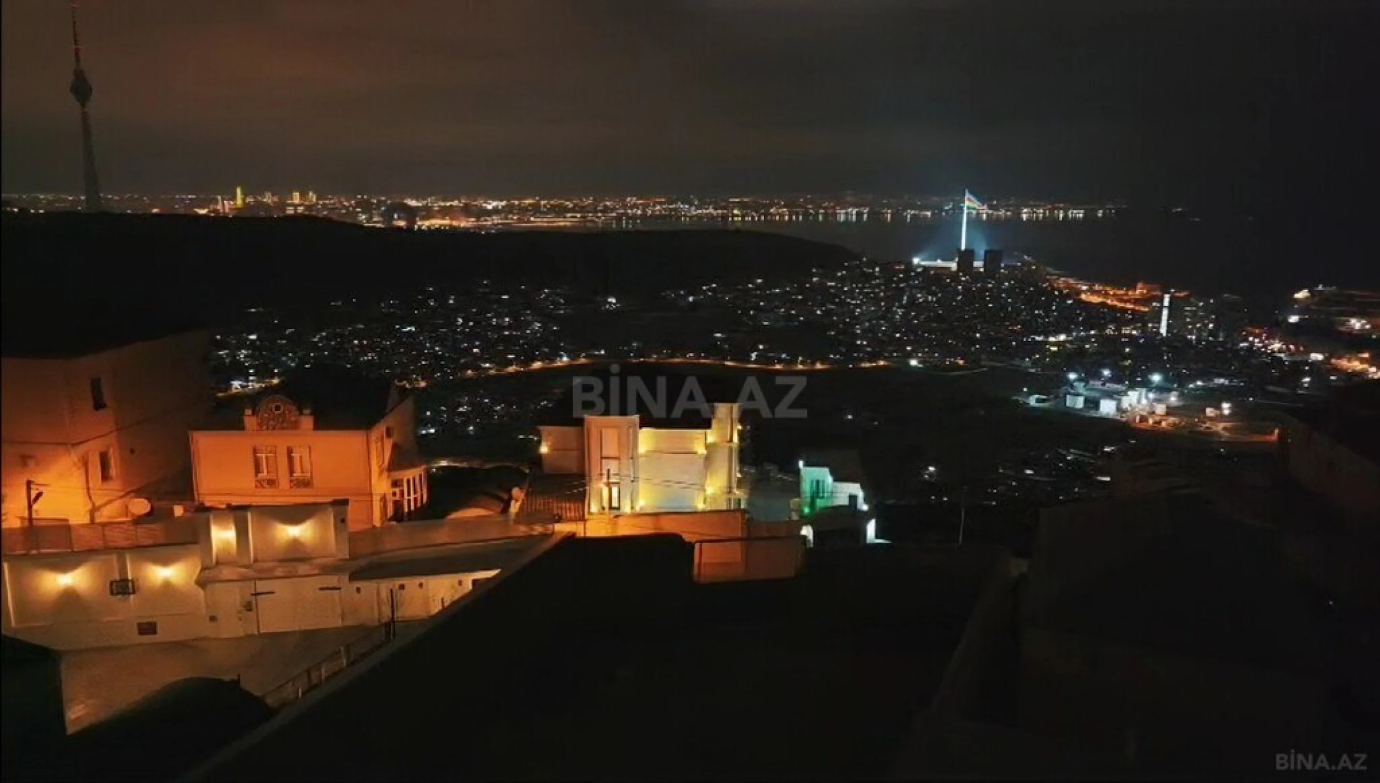 Satılır 7 otaqlı həyət evi 500 m²