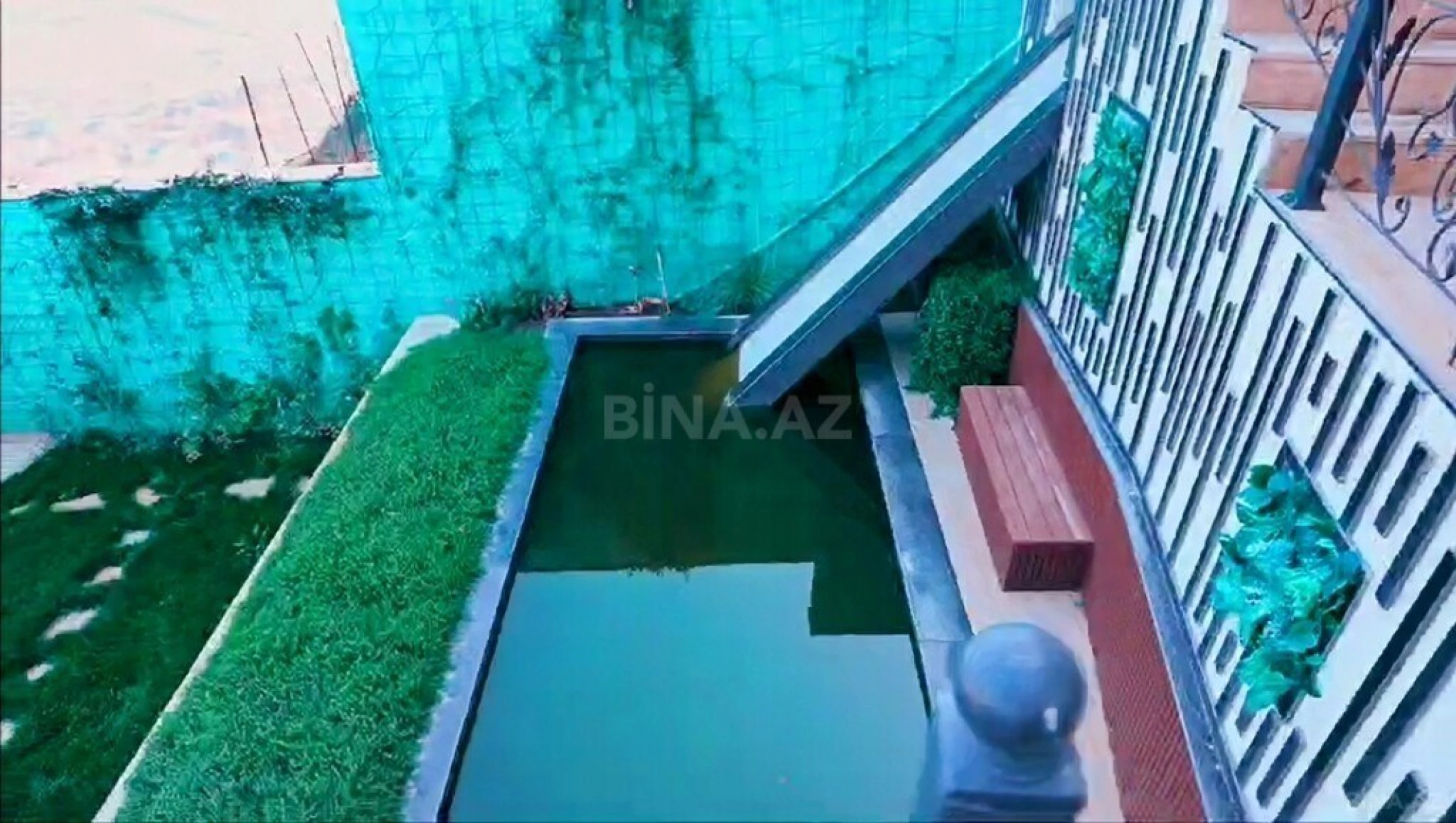 Satılır 7 otaqlı həyət evi 500 m²