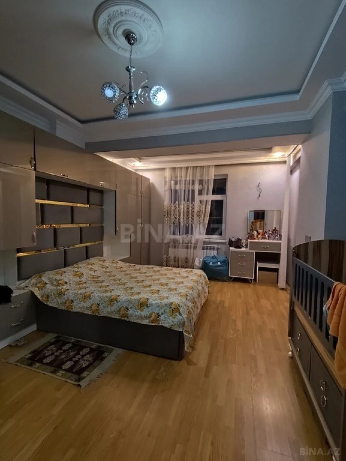 Satılır 3 otaqlı mənzil 95 m²