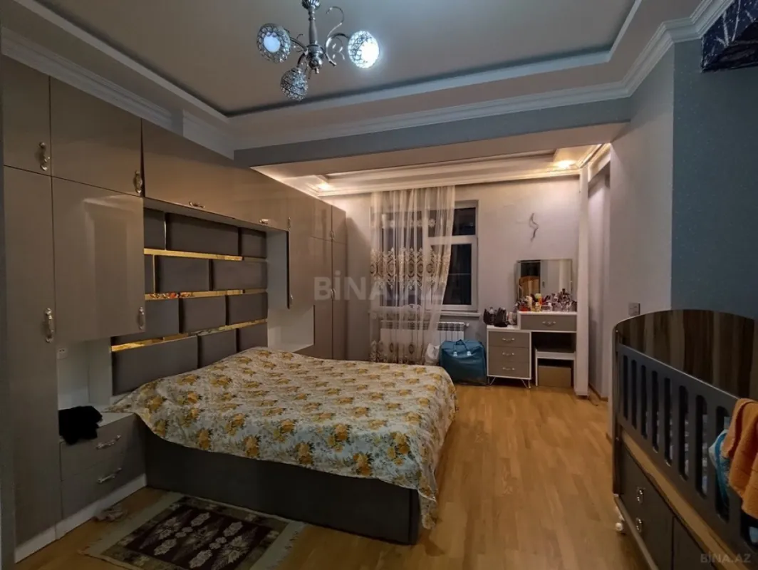 Satılır 3 otaqlı mənzil 95 m²