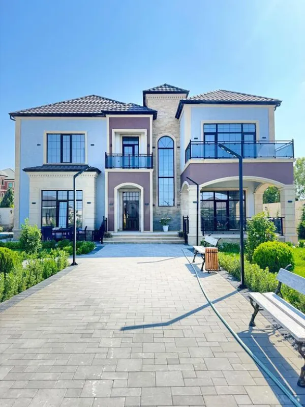 Satılır 7 otaqlı həyət evi 500 m²