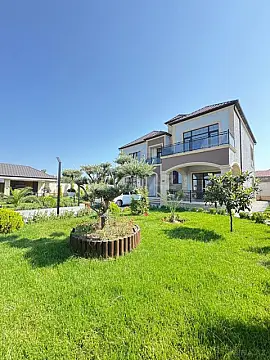 Satılır 7 otaqlı həyət evi 500 m²