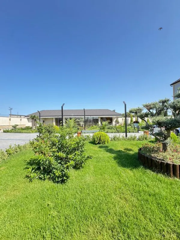 Satılır 7 otaqlı həyət evi 500 m²