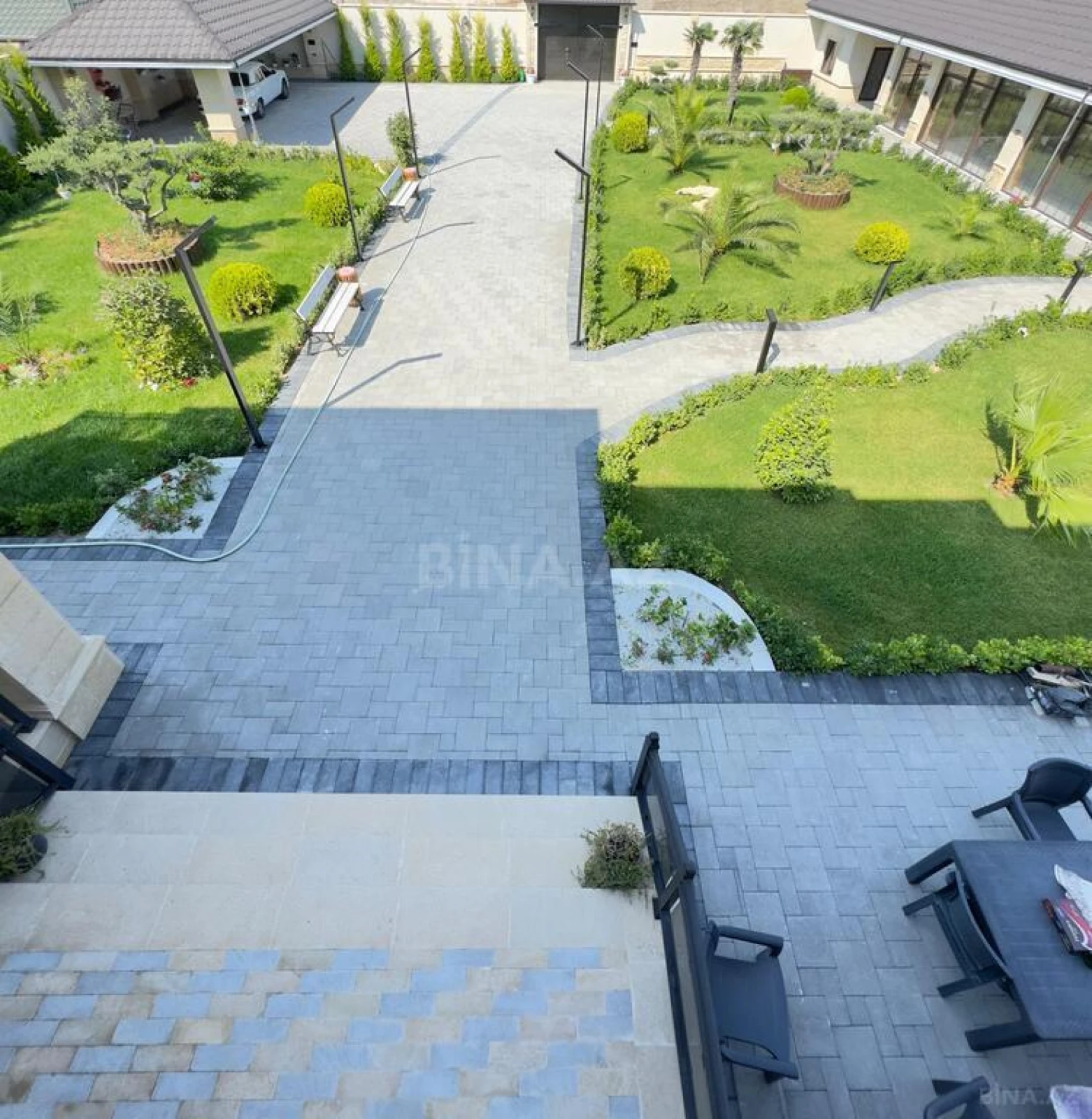 Satılır 7 otaqlı həyət evi 500 m²