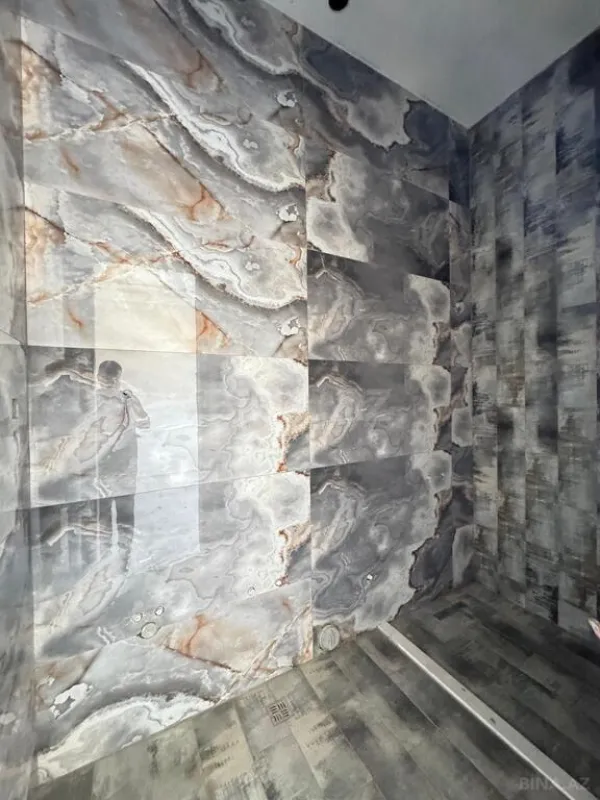 Satılır 7 otaqlı həyət evi 500 m²