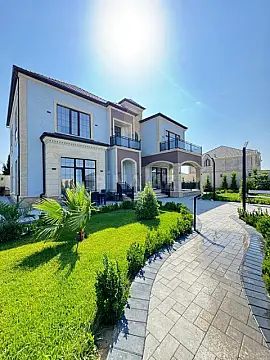 Satılır 7 otaqlı həyət evi 500 m²
