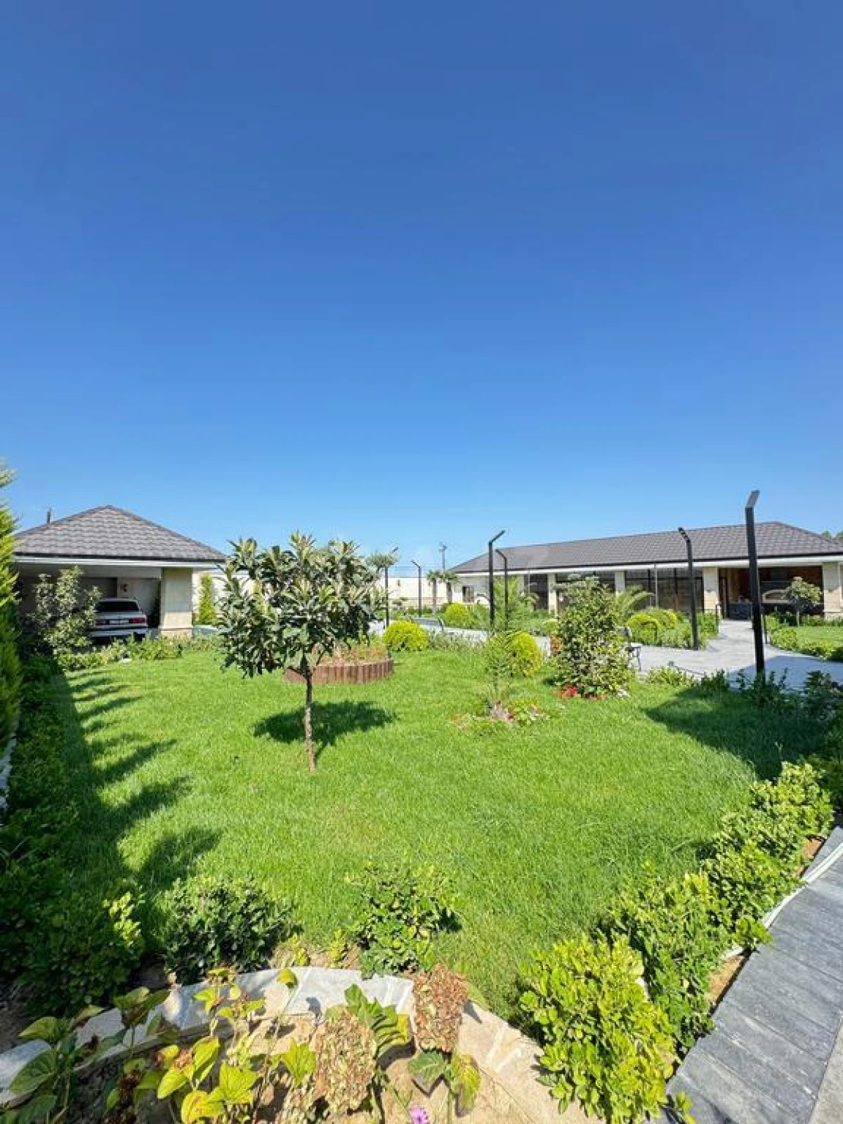 Satılır 7 otaqlı həyət evi 500 m²