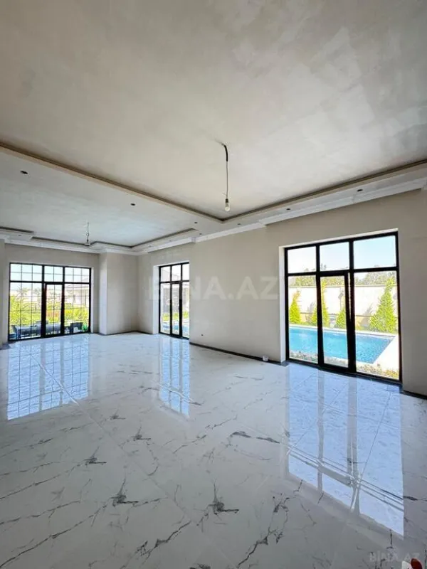 Satılır 7 otaqlı həyət evi 500 m²