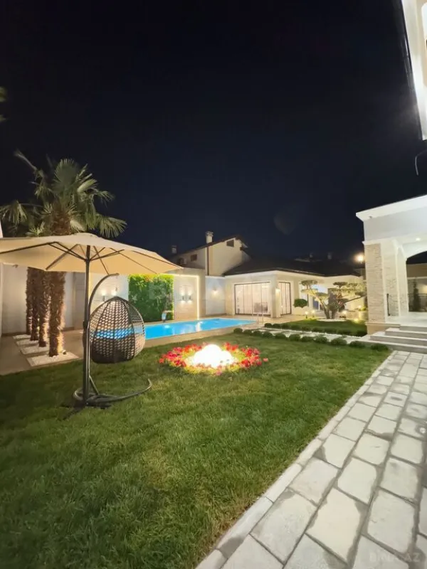 Satılır 8 otaqlı həyət evi 500 m²