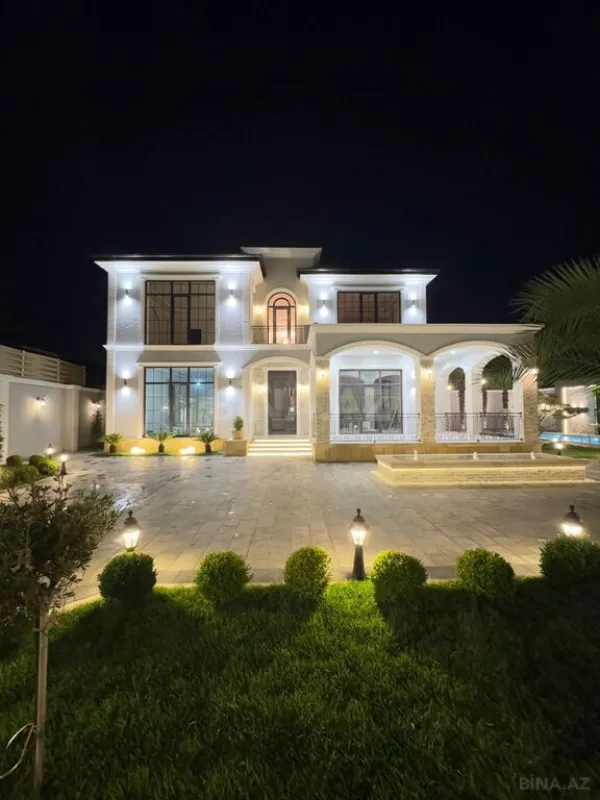 Satılır 8 otaqlı həyət evi 500 m²