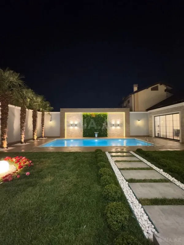 Satılır 8 otaqlı həyət evi 500 m²