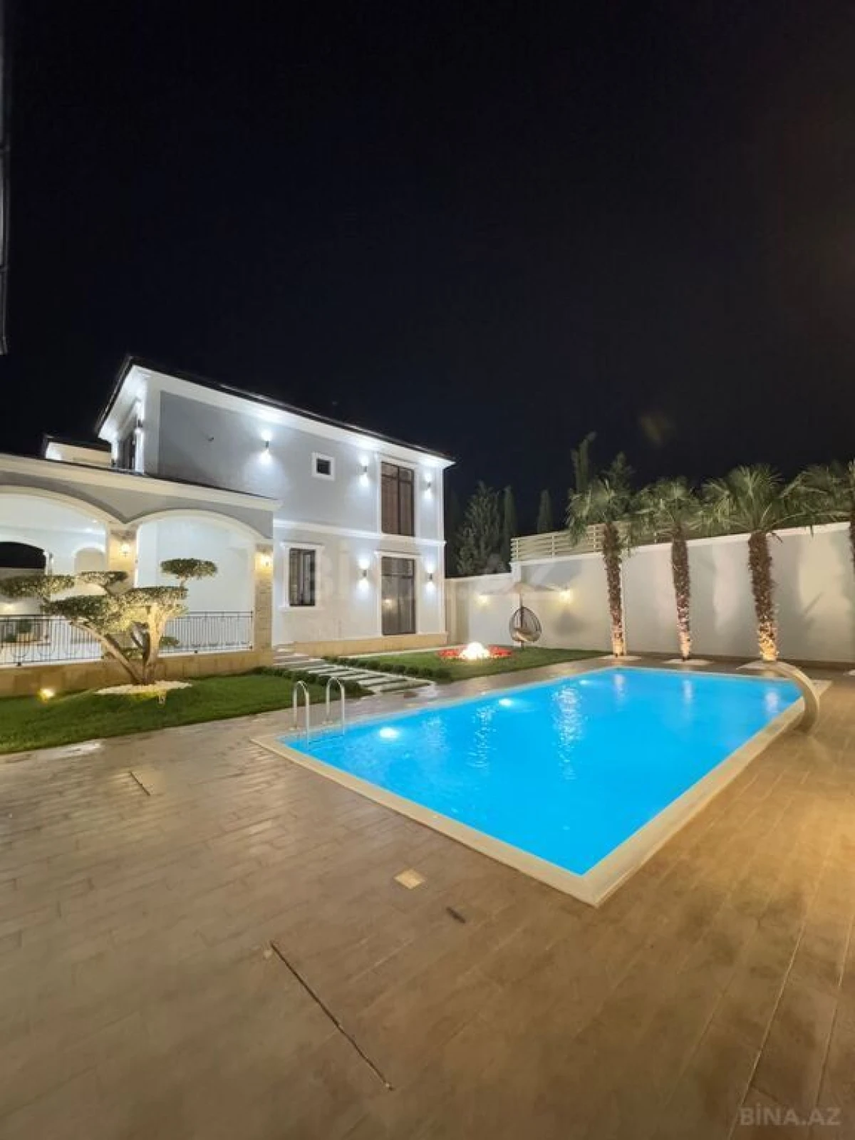 Satılır 8 otaqlı həyət evi 500 m²