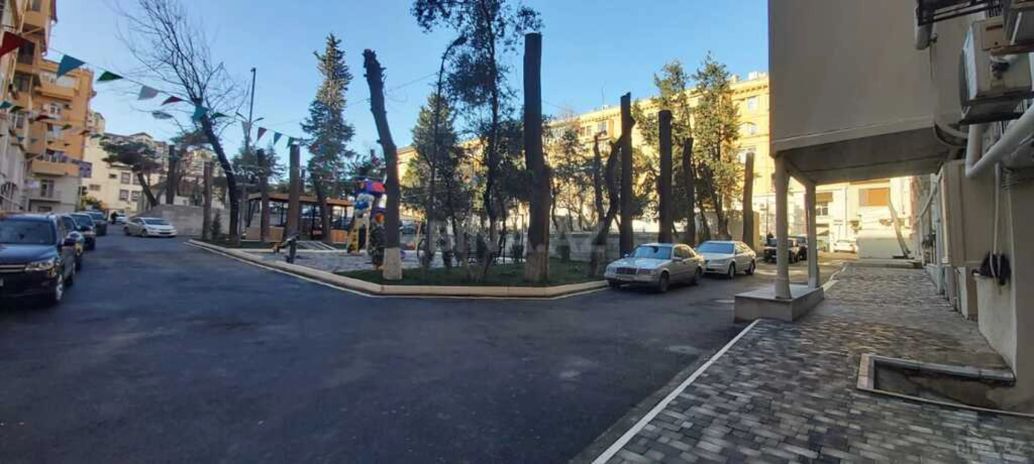 Satılır 5 otaqlı mənzil 200 m²