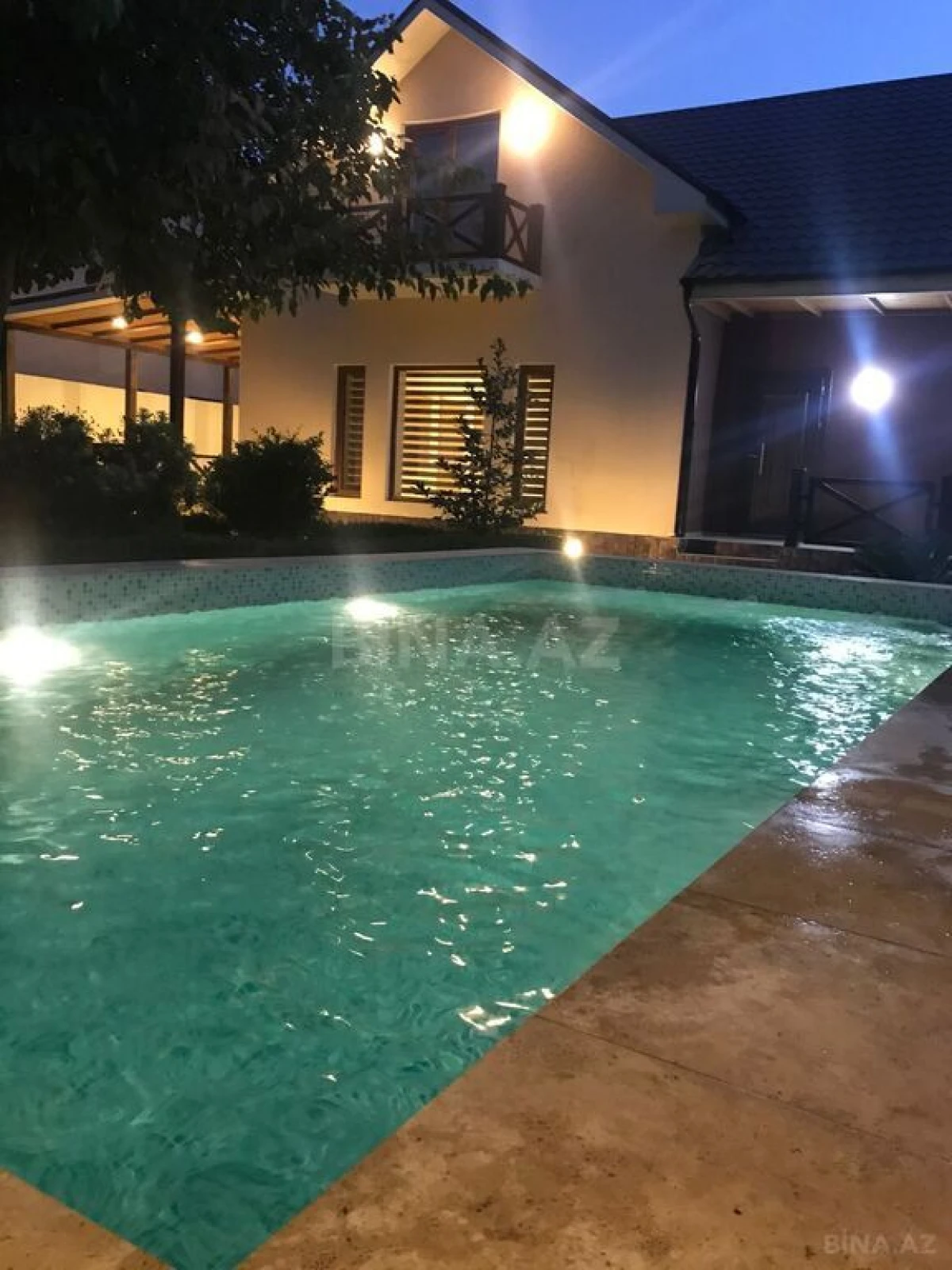 Kirayə verilir 4 otaqlı həyət evi 220 m²
